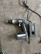 Vintage HYUNDAI Motors 19.2V Cordless Drill W Battery Pack - with Charger - Rare