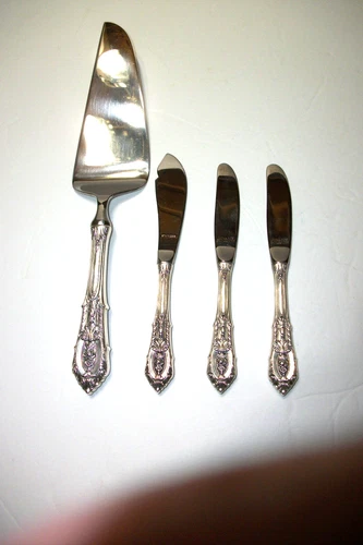 WALLACE Sterling Silver ROSE POINT 10 3/4" Pie Server, Plus 3 Butter Knives