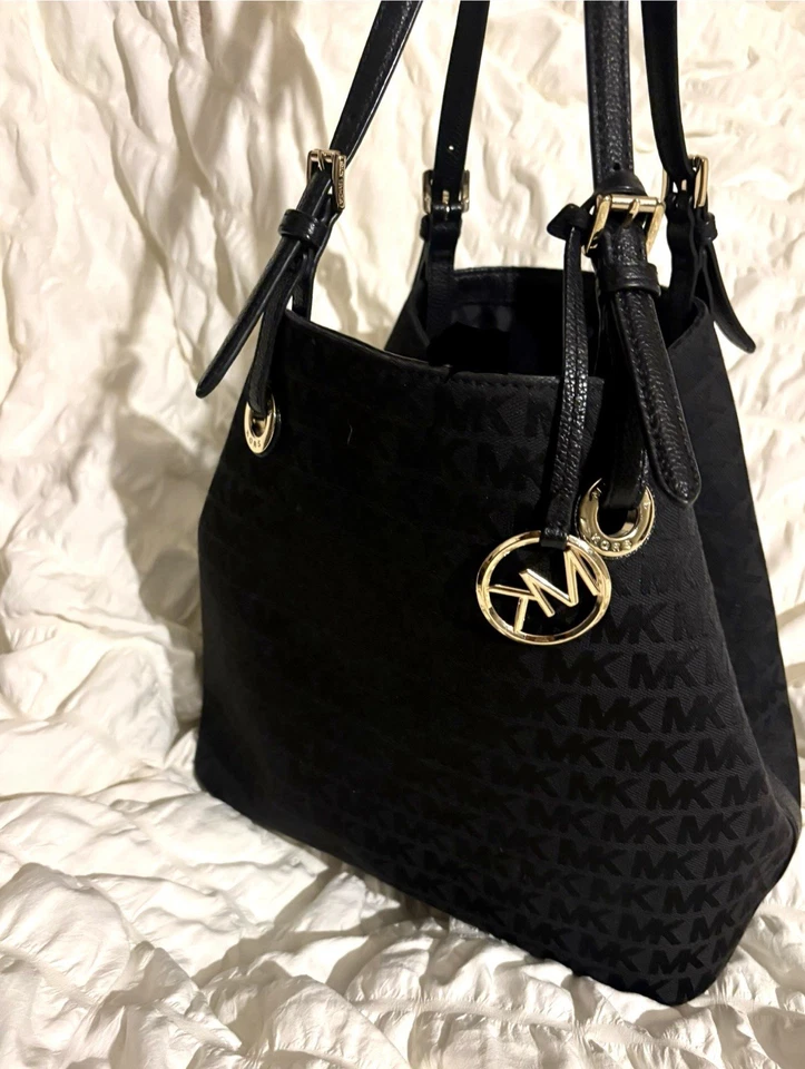 Bolso de mano Michael Kors con correa de cuero negro mediano/grande Foto 3 de 4