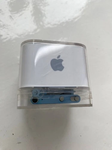 Apple iPod Shuffle 4th Gen 2GB Blue MC751BT/A A1373 - New Sealed Box - Picture 2 of 4