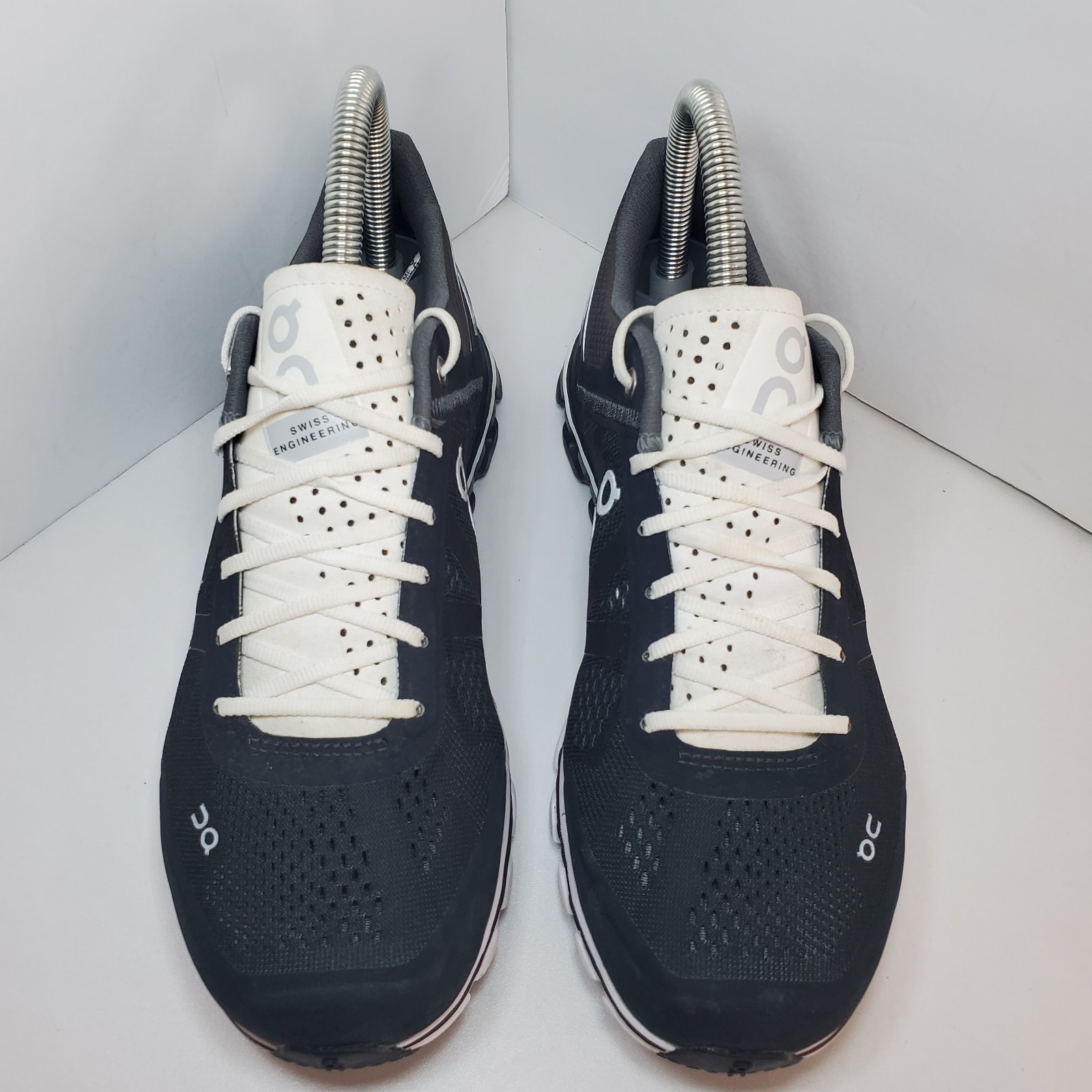 On Running Cloud Cloudflow Athletic Swiss Shoes A… - image 5