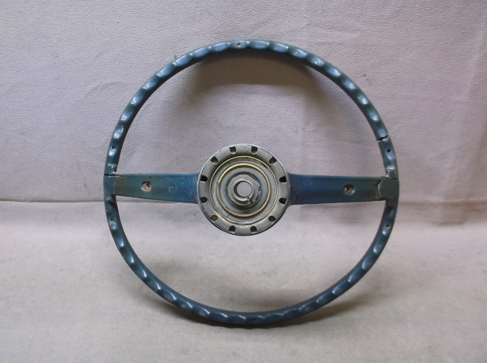 Grant 13 3/4" Pony Steering Wheel For 1970-1973 Mustang - Black Spoke Performance