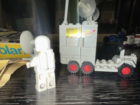 Vintage LEGO Space Set 452 Mobile Tracking Station Complete w/ Box And Manual