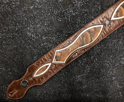 Lamanta Infinity -Brown / Snake Silver Parts- Gibson Floor Products