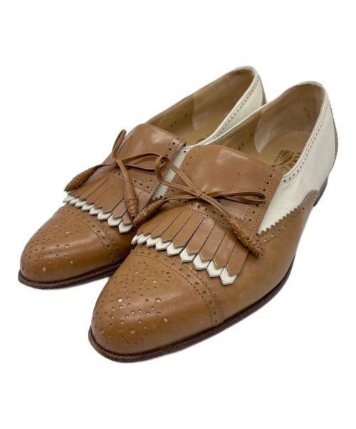 Salvatore Ferragamo                    Tassel quilted leather shoes White x Brow