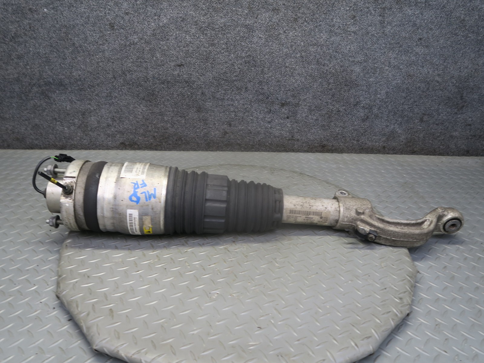 2017-2020 MASERATI LEVANTE M161 AWD FRONT RIGHT AIR STRUT SHOCK ABSORBER 94k
