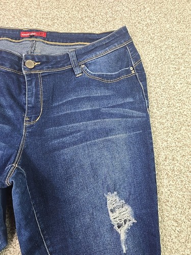 YMI Jeans Womans 18 Blue Denim Tapered Distressed Embroidered Casual Comfort - Picture 4 of 16