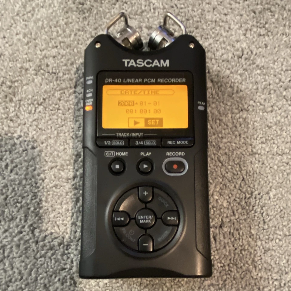 TASCAM DR-40 Handheld Digital Recorder Linear PCM Phantom Power USB 3.5mm - Image 1 of 4