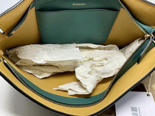 BURBERRY große Clutch schwarz grün genarbtes Leder Reißverschluss Damentasche Neu mit Etikett - Bild 10 von 20
