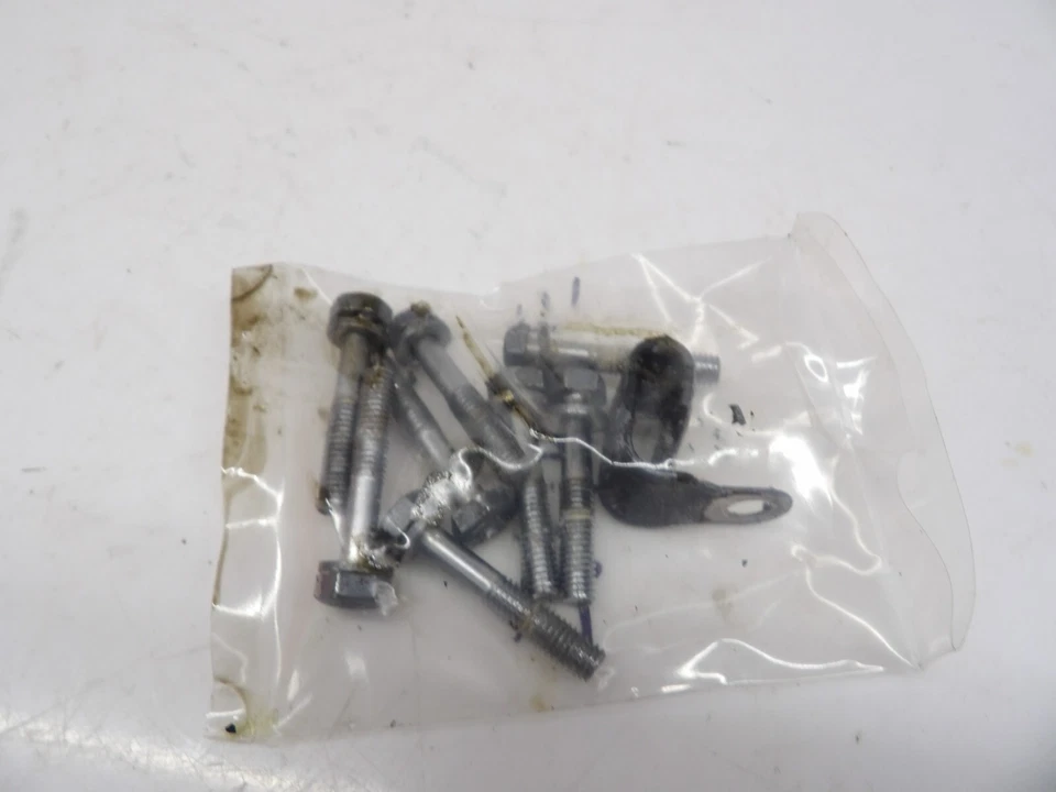 Yamaha Wave Runner 1990 3 pernos de cubierta de volante con abrazadera 97080-06030-00 Foto 2 de 3