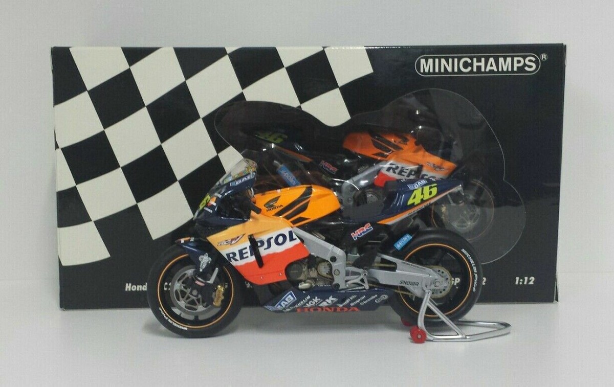 HONDA RC211V VALENTINO ROSSI CAMPEON MUNDIAL MOTOGP 2002