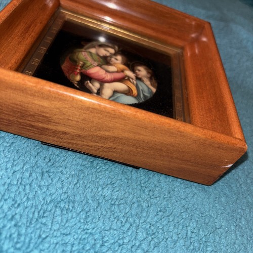 Vintage Virgin Mary Baby Jesus Madonna Della Sedia Raphael Framed Shadowbox #H - Picture 7 of 24