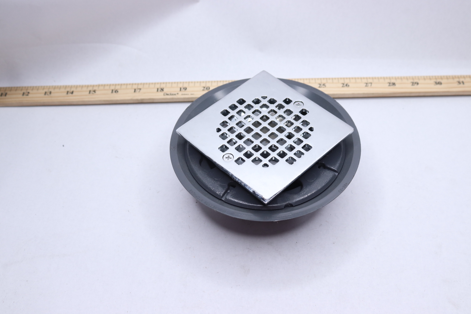 Jones Stephens Drain PVC 4-1/4" x 2" x 3" D60161