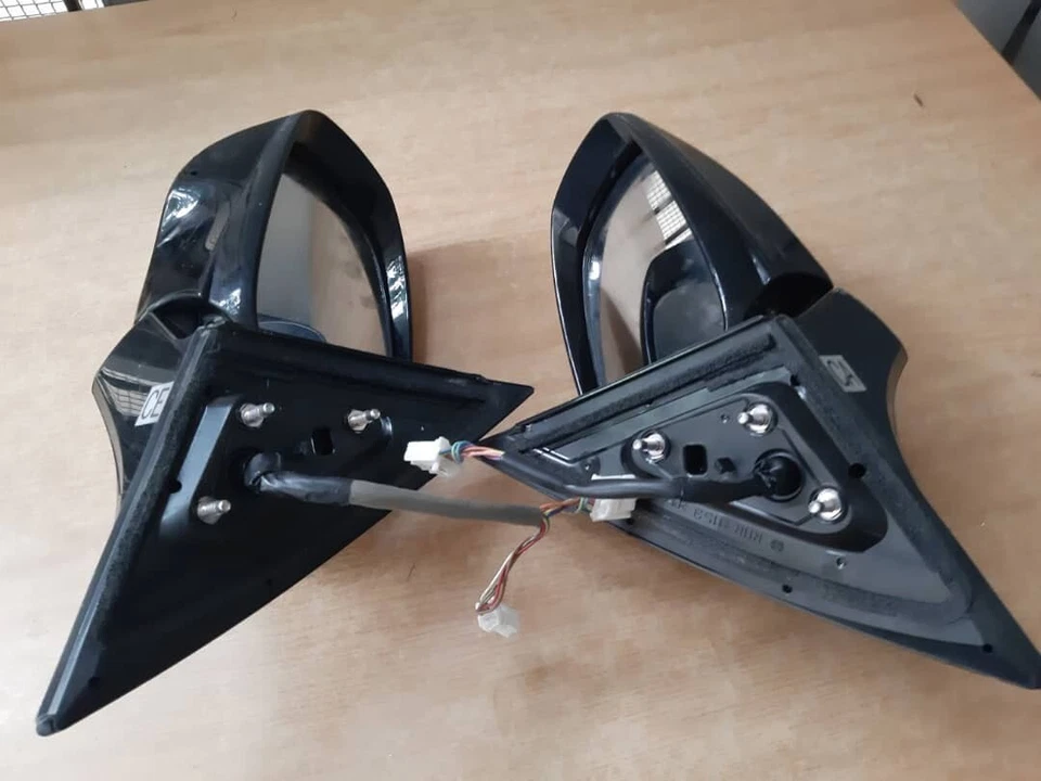 Nissan Teana 2008-2013 Rear Mirror Auto FLIP Folding With Signal set - Image 2 of 4