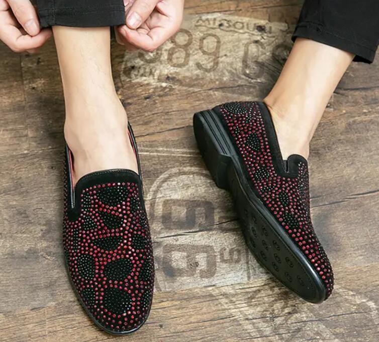 SAOLA Mocassini pull on da uomo strass rossi strass punta abito Oxford scarpe da clubwear lucide