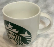 Starbucks 2017 Classic White Green Mermaid Logo Coffee Soup Mug 14oz.