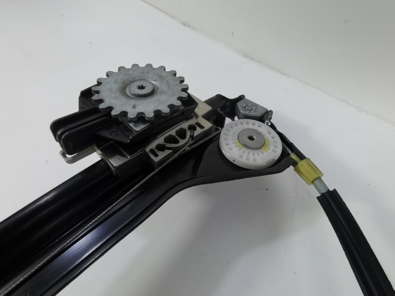 2014-2020 MASERATI QUATTROPORTE RIGHT REAR WINDOW REGULATOR MOTOR OEM