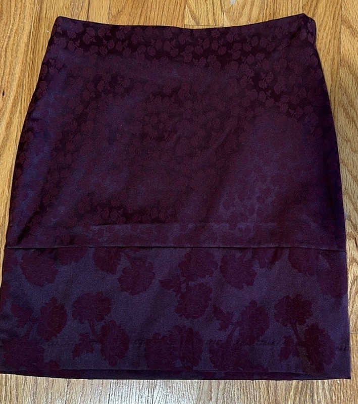 H&M Women’s Shiny Patterned Pencil Skirt Size 10