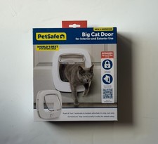 PetSafe Big Cat Door with 4-Way Locking for Interior and Exterior Use BRAND NEW