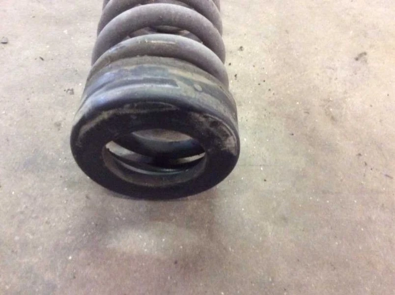 Muelle helicoidal delantero compatible con 78 79 80 81 82 83 84 85 Mercedes Benz 300D Foto 2 de 4