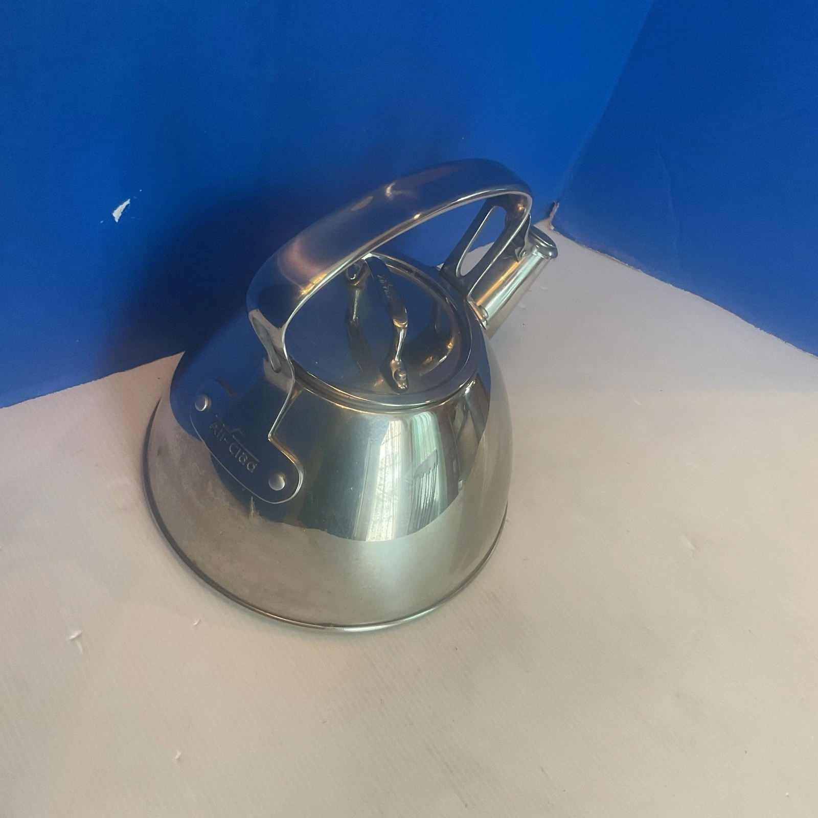 *All-Clad *Stainless Steel Whistling Tea Kettle *2 Quart/1.9 Liter *Induction