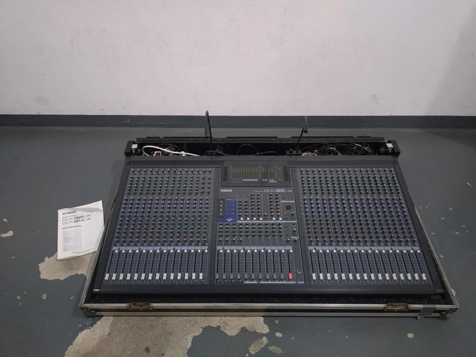 Yamaha GA32/12 Mischpult