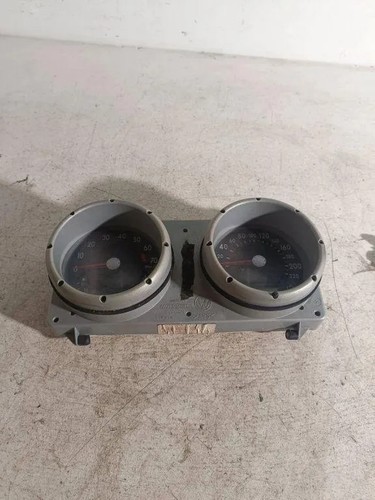 VW POLO 9N Kombiinstrument 75220301800 1.40 Petrol 1999 31513102