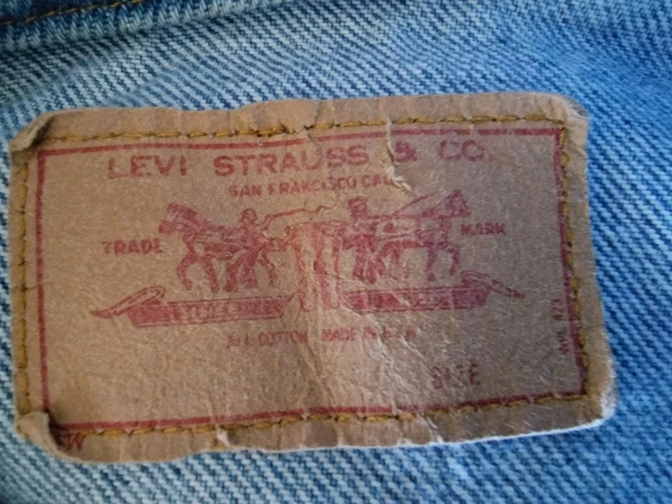 Chaleco Levis Denim Vintage Años 80-90 Corte Rocks & Rolls Parches Talla 42 Foto 3 de 4