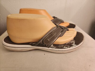 Clarks Womens sz 8 M Brown Slip On Thong Flipflop Sandals #32