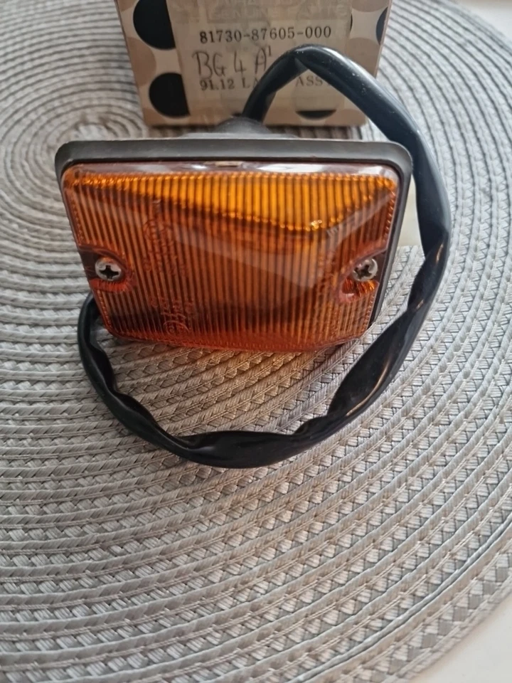 8173087605 DAIHATSU SIGNAL LAMP GENUINE NEW - Image 2 of 4