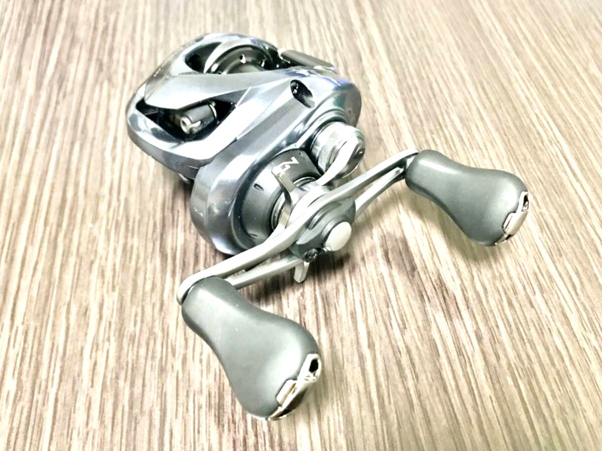 Shimano 18 Aldebaran Mgl 31hg Fishing Reel Some Scratches And Stains Ebay