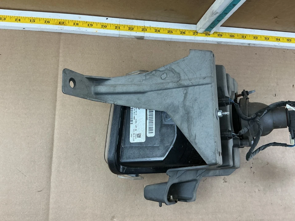 Luz antiniebla izquierda del lado del conductor Saturn Outlook 2007-2010 116-01206 OEM Foto 4 de 4