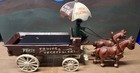 VINTAGE CAST IRON HORSE DRAWN FRUIT WAGON WITH DRIVER AND CRATES — photo 4