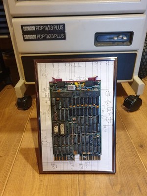 Computer  DEC Digital Equipment, PDP11/23   , 11/73  Wandschmuck