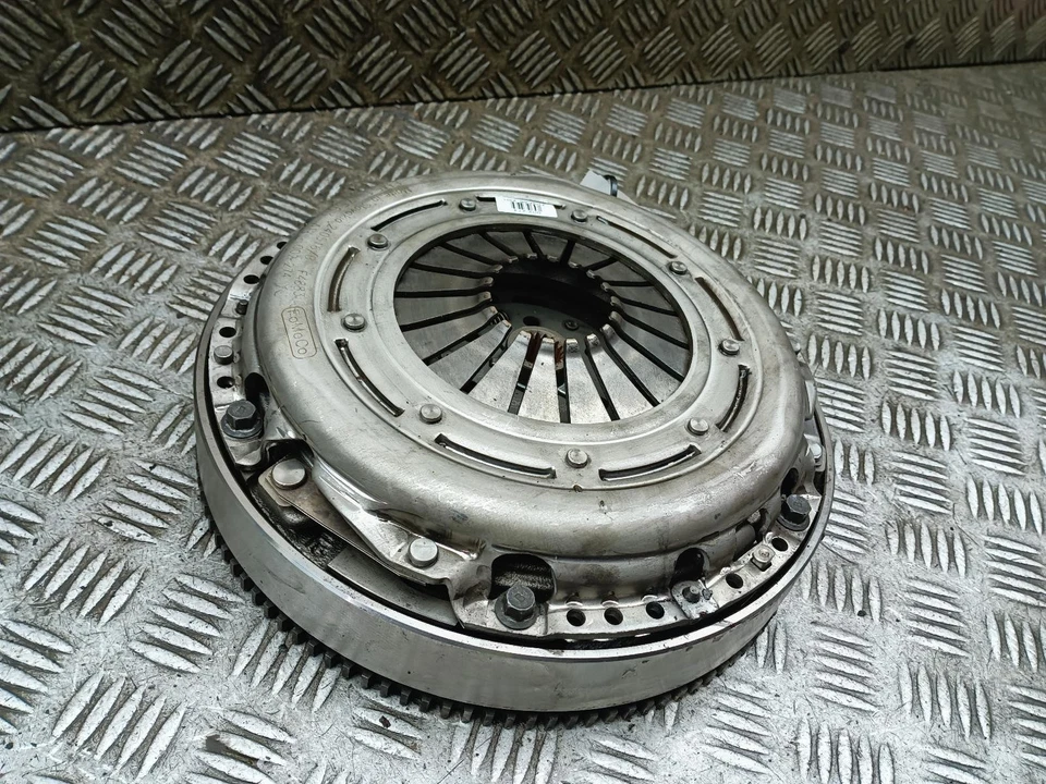 KIT EMBRAGUE VOLANTE FORD TRANSIT COURIER 1.5 DIÉSEL FM51-6477-EA MK2 2024-2026 Foto 3 de 4