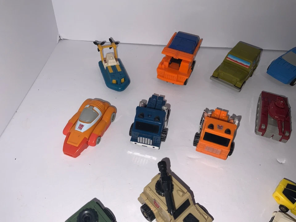 Lot of 19 Vintage Transformers G1 Minibots. MAKE OFFER - Image 4 of 4