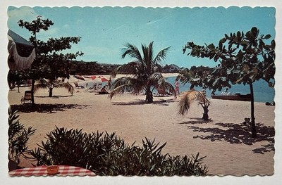 Half Moon Beach Jamaica Postcard Scalloped Edge Dexter Press Vintage Tropics
