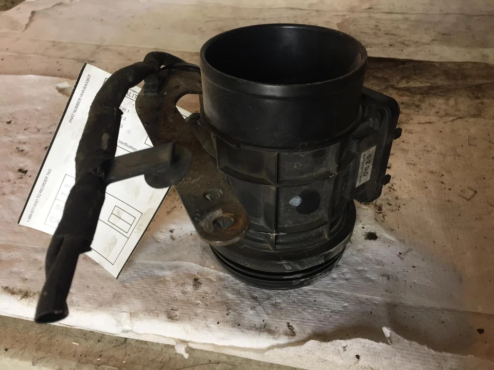 Medidor de flujo de aire de inyección de combustible usado se adapta a: 2003 Suzuki Vitara 2,7 grado A Foto 2 de 4