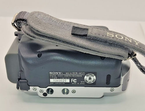 Sony Handycam DCR-HC20 Camcorder MiniDV Video Parts Or Repairs Only - Picture 5 of 8