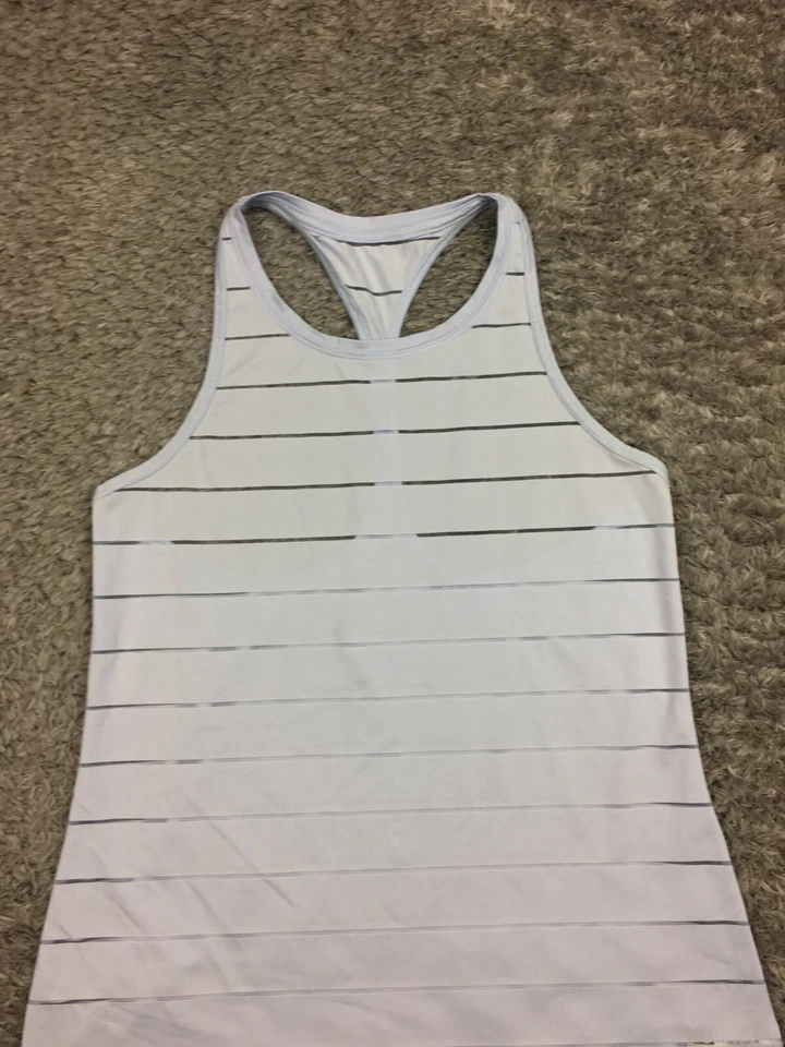 Camiseta sin mangas a rayas Athleta See Though para mujer talla pequeña azul activo Foto 2 de 4