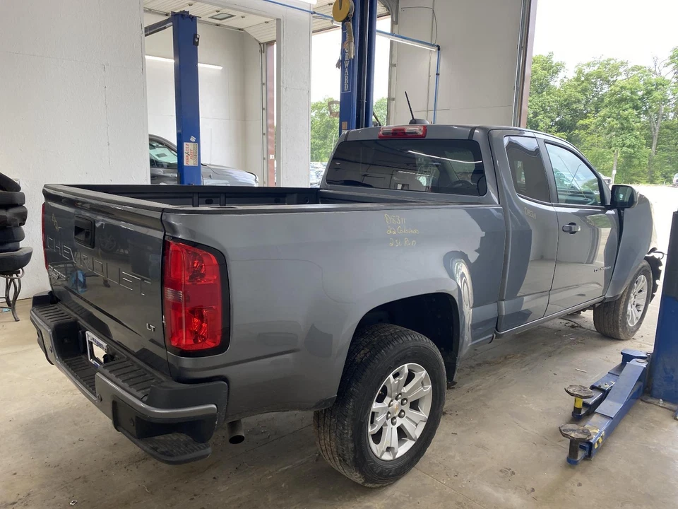 Used Fuel Pump Control Module fits: 2022 Chevrolet Colorado Fuel Pump RH rear fr Foto 3 de 4