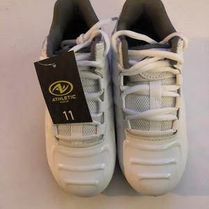 youth size 11 football cleats