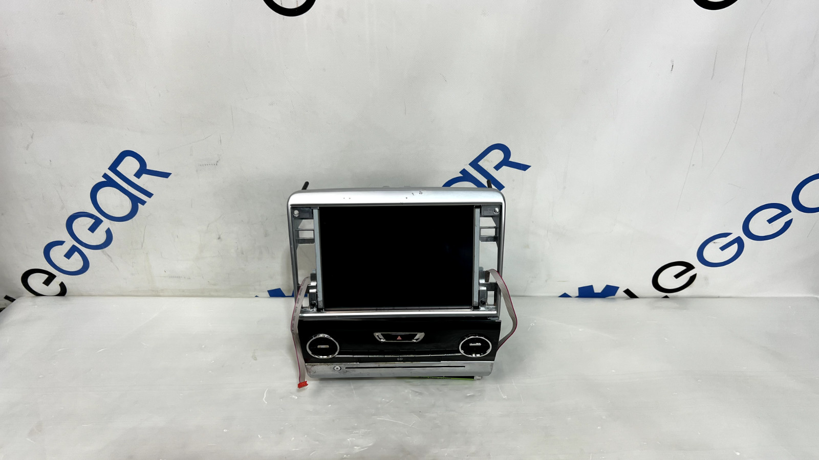 14 15 16 17 Maserati Quattroporte Navigation Screen Display Unit 68212905AA