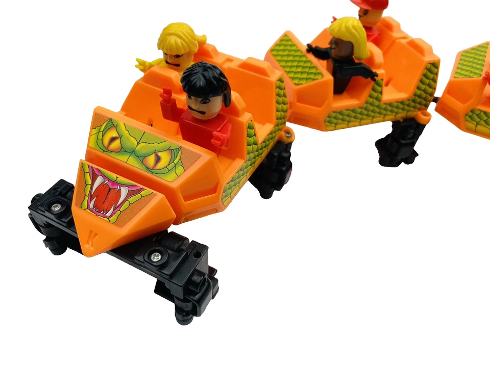 K’NEX / Knex Screamin’ Serpent Roller Coaster Car with People – Replacement Part - Image 2 of 4