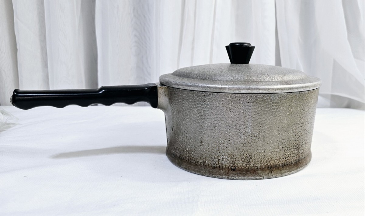 Vtg Kinney Ware Flavor Seal 3.5 qt Hammered Pebble Aluminum Pot