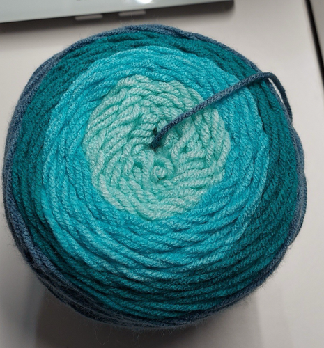 Yarn Bee Yarn Sugarwheel 7 oz, 100 % Acrylic, MINTED MACAROOM - Imagen 3 de 6