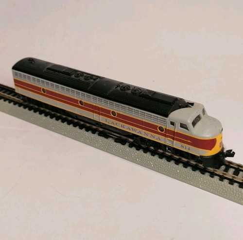 Life-Like Spur N Diesellok E8 "LACKAWANNA" Lackierung, Nr-7184 | Condition: Used