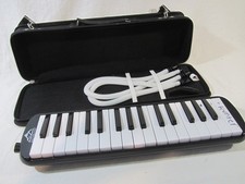 EastRock 32 Key Melodica Instrument Keyboard Soprano Piano Style 32key - USED