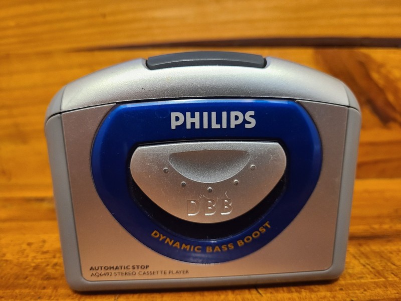 Philips AQ6492 - Stereo Portable Cassette Player Vintage works!