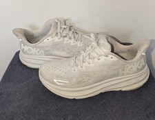 Hoka One One Clifton 9 Womens Size 9 B White Sneakers Lace Up Running